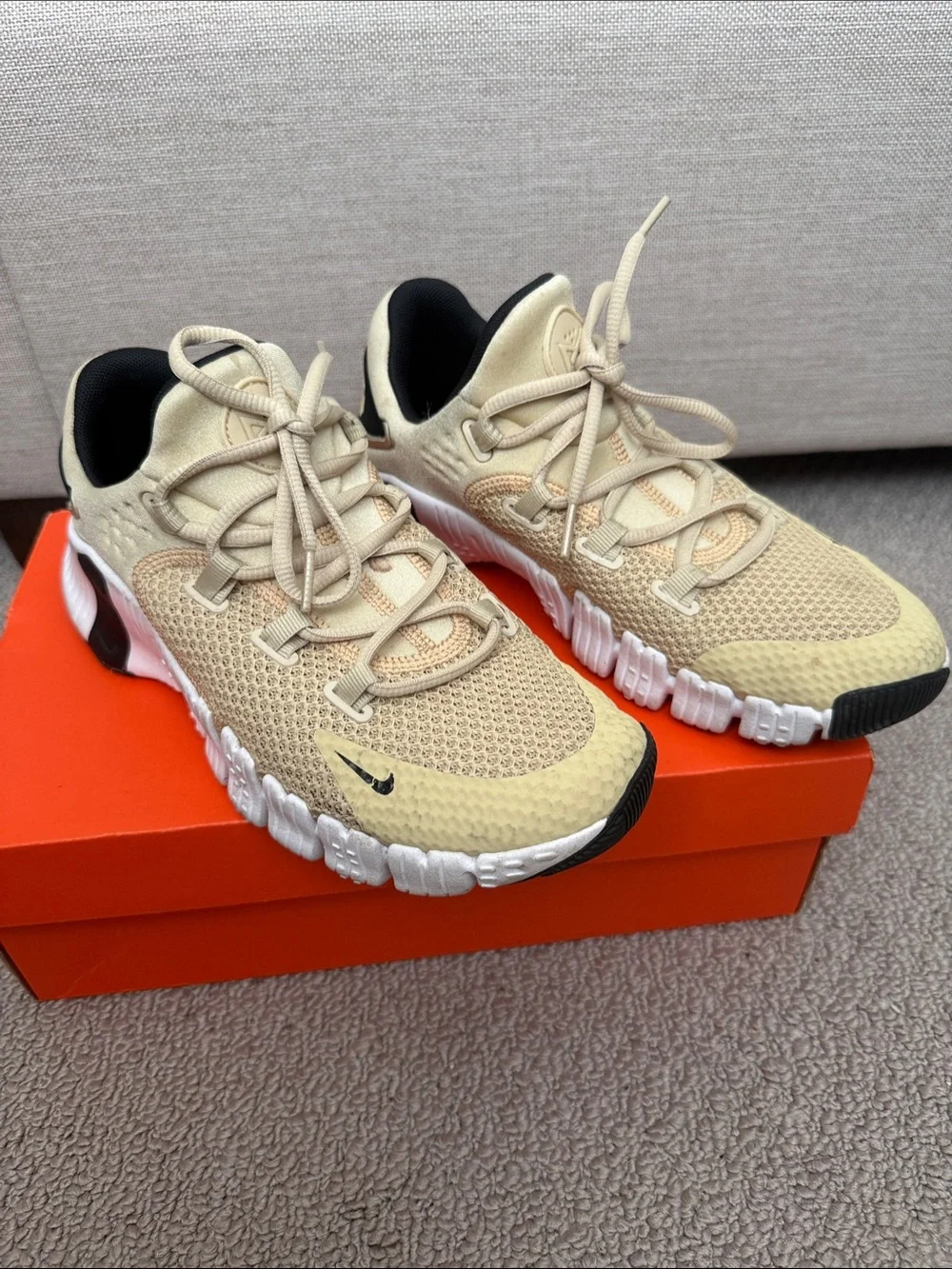 Nike Metcon 4 Vegas Gold/Black - Men’s Size: 8, Women’s’ Size: 9.5